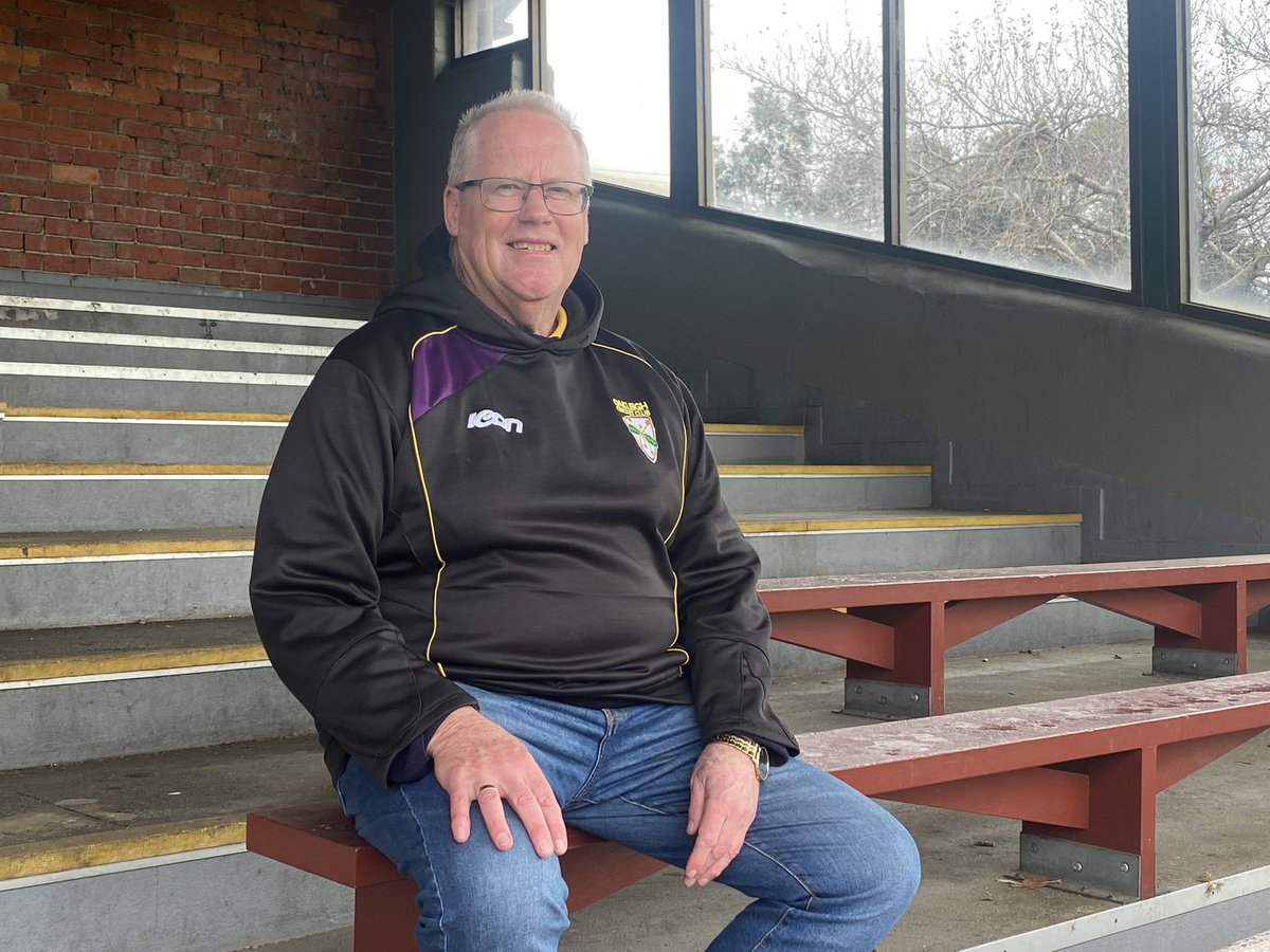 PaulAmy375's tweet photo. Enjoyed catching up with Oakleigh CC stalwart Peter Webb. Joined the Oaks 50 years ago and has now received life membership of @SubbiesCricket. What a terrific fellow and servant of cricket. https://t.co/zf4uvnW7R7