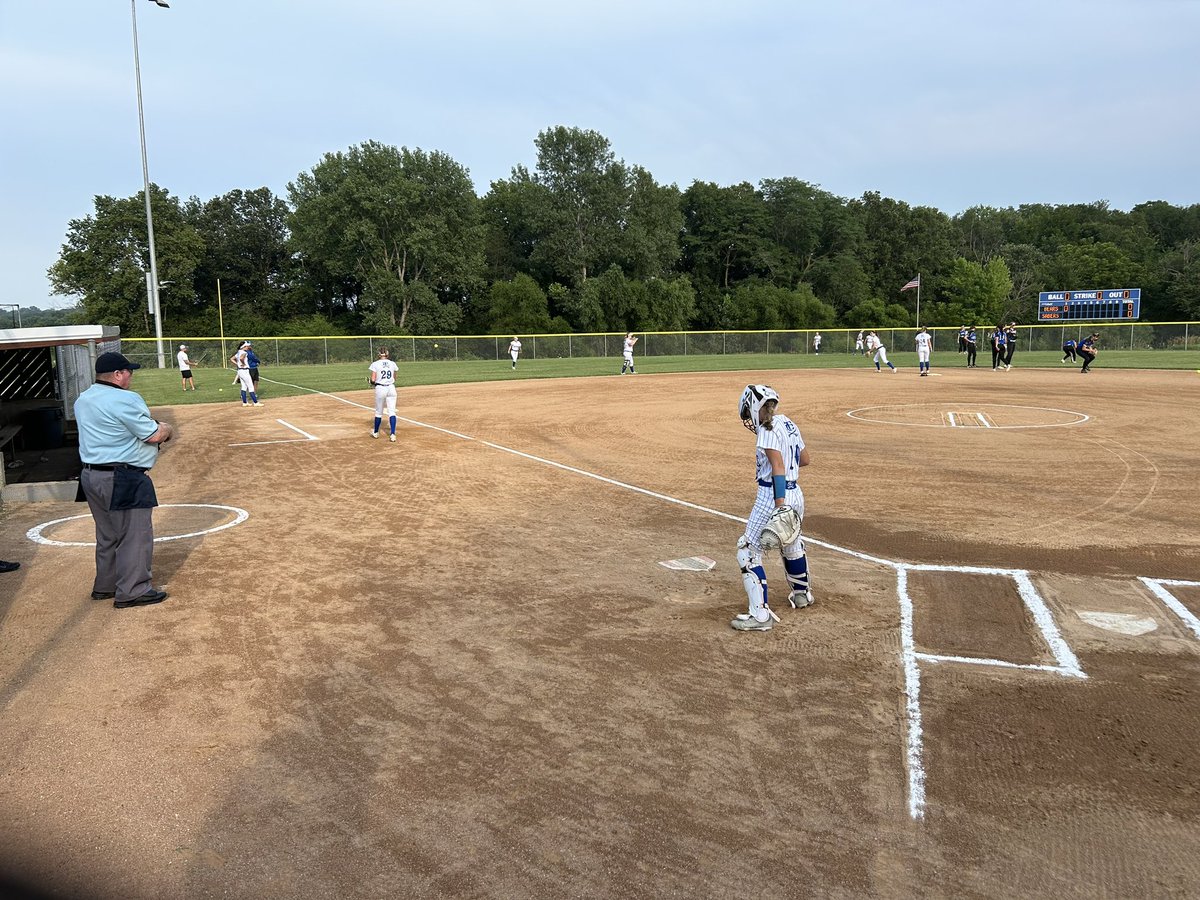 DerekCardwell14's tweet photo. 2nd straight night @TC_Sabers tonight its @TCSaberSoftball vs Danville in the 1A Regional 2nd round. https://t.co/ljIrhBGuuS