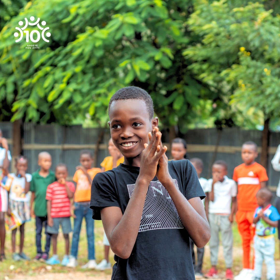AnseyePouAyiti's tweet photo. N ap kreye yon mond ki chaje ak opòtinite san limit pou tout timoun ann Ayiti.

Designing a world of endless opportunities for Haiti's youth. #ArchitectsOfChange #educationforall 

Aprann plis/learn more: https://t.co/i1bBQF1DKw https://t.co/c2gMpPD6mV