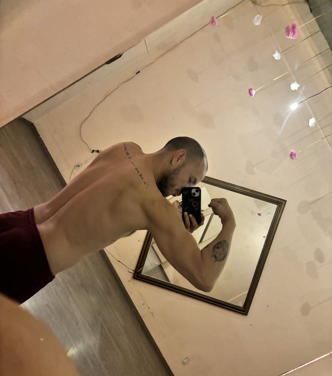 CheoHdez's tweet photo. 💪🏼 keep pulling &amp; pushing https://t.co/VJ6IWmBo5T