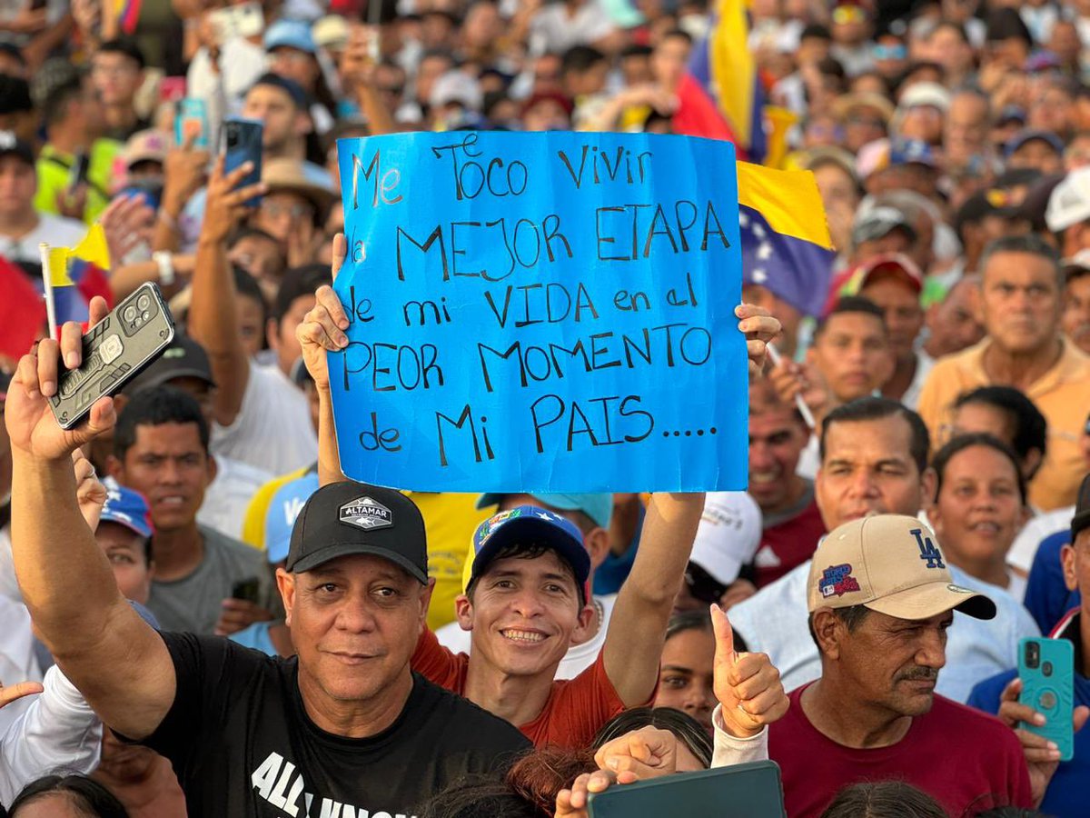 Pr1meroJusticia's tweet photo. ¡La UNIDAD es la fuerza del cambio! 
🇻🇪 

Cada voto es un paso hacia un futuro mejor. Hagamos historia juntos este #28Julio votando por la unidad, por el cambio con @EdmundoGU.

#VamosAganar

📍Barcelona, Anzoátegui https://t.co/HyihikMT2o