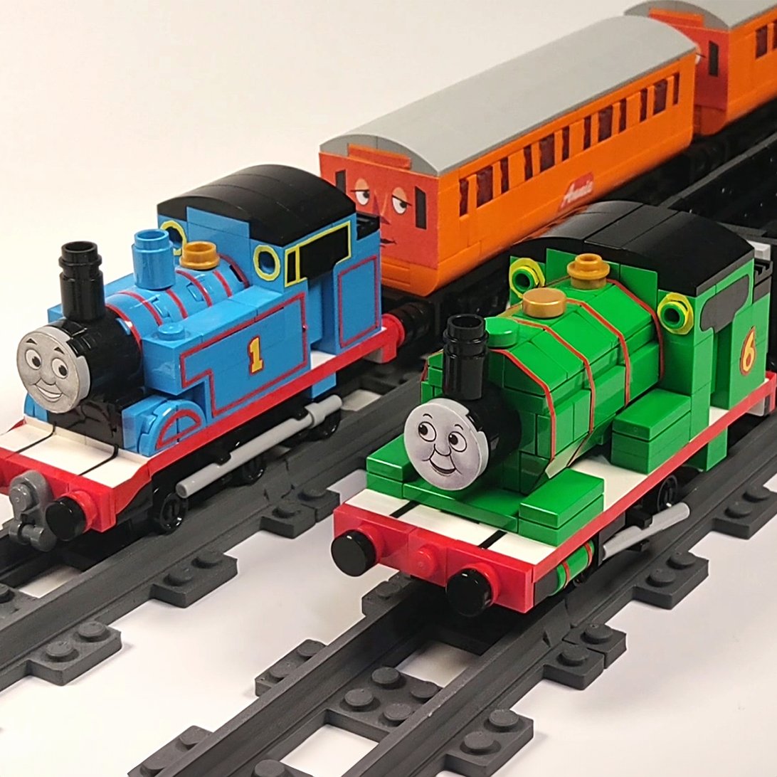 LarrysLego's tweet photo. My LEGO mini Percy on tracks! #legothomas
Video of how I made it: https://t.co/1hCZeQbSXv https://t.co/zi1vxiLR5C
