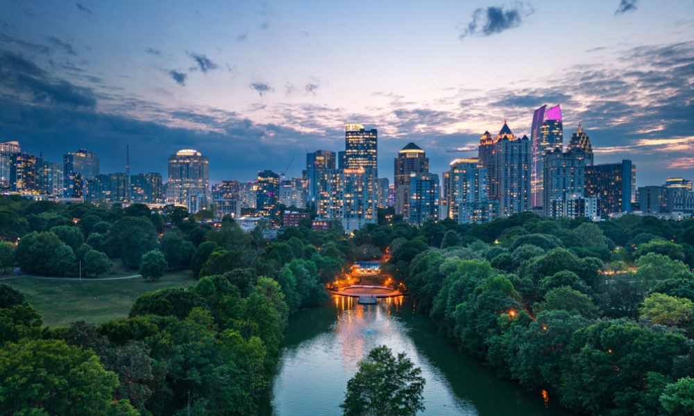 CheapOair's tweet image. 🌆✈️ Planning a trip to Atlanta? Check out our latest blog post and get tips on top attractions, local cuisine, and more. 🏙️🍑 
Read more:
ow.ly/gacA50SwBBe

#TravelTips #VisitAtlanta #TravelGuide