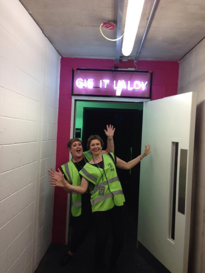 GreatWallTrek's tweet photo. @GaryBarlow  please can you help me make a memory for my friend that she’ll Never Forget. Sadly she’s now receiving palliative care and a message from you would mean the world. We were both part of your volunteer cast in Glasgow on  the TT tour in 2016. #FlyHighLynda https://t.co/cbyx8lgdL9