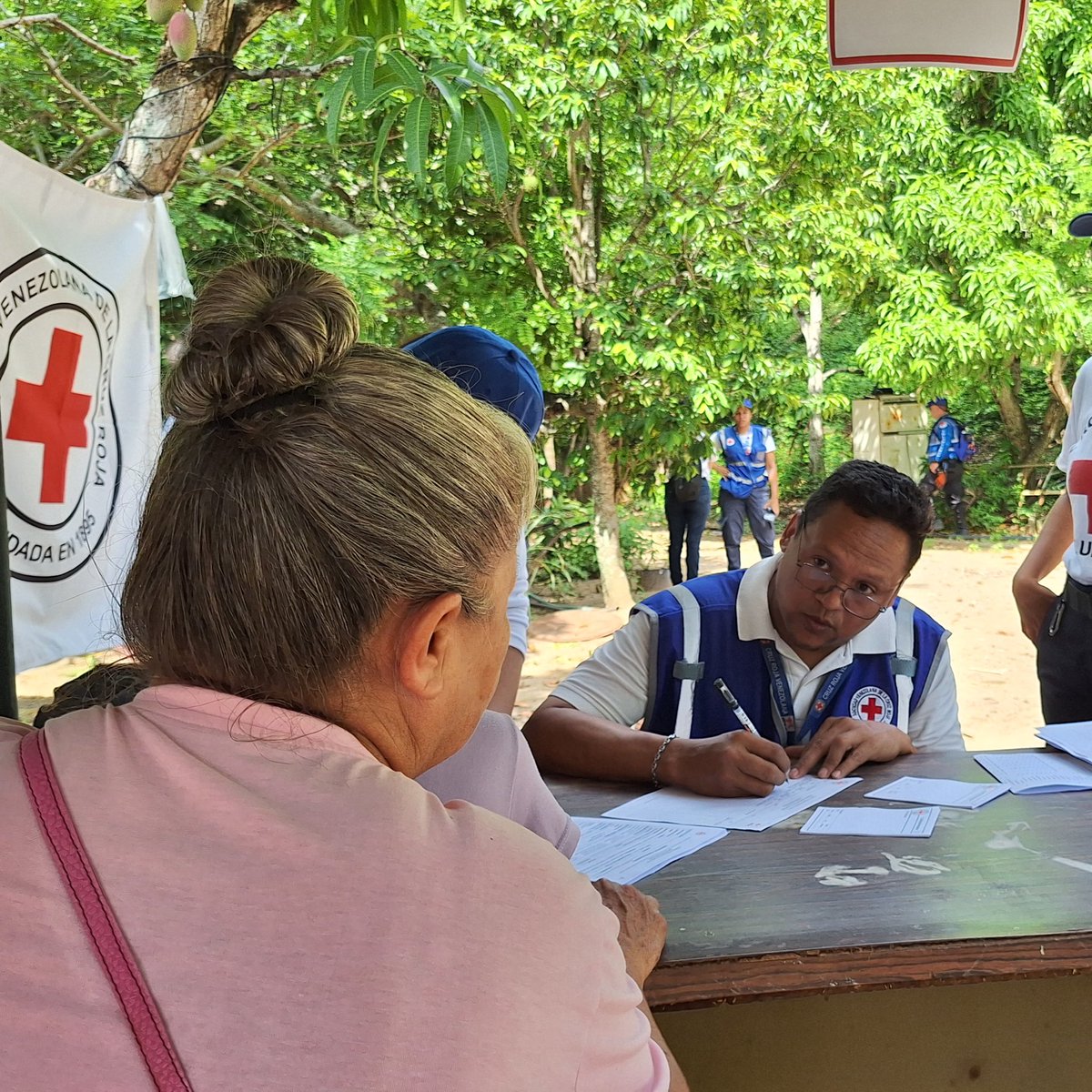 A casi 2 años de la tragedia en Las Tejerías, nuestros voluntarios siguen presentes apoyando a las familias👏🏼.

Nuestras acciones se han centrado en áreas como salud y agua y saneamiento, mediante jornadas de salud, consultas especializadas y entrega de insumos.
