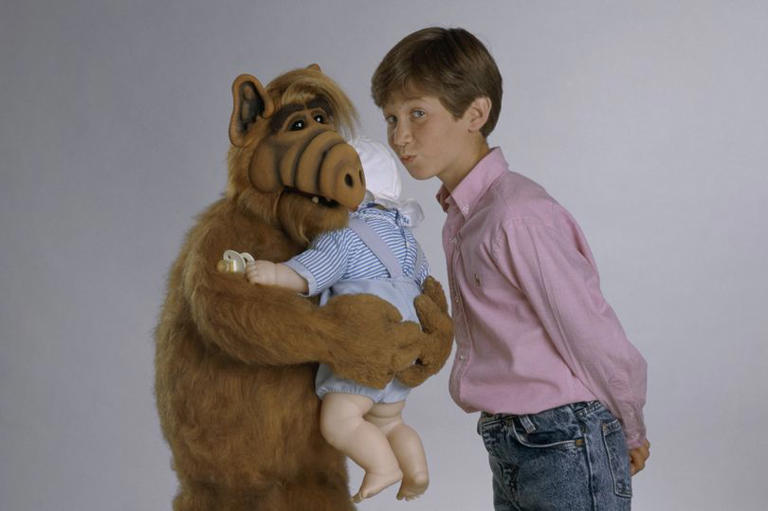 nomadmc's tweet photo. 'Alf' star Benji Gregory found dead inside his car at aged 46
nooo...Please no.. this is HEARTBREAKING #RIPBenji https://t.co/SrVm2OYWd6
