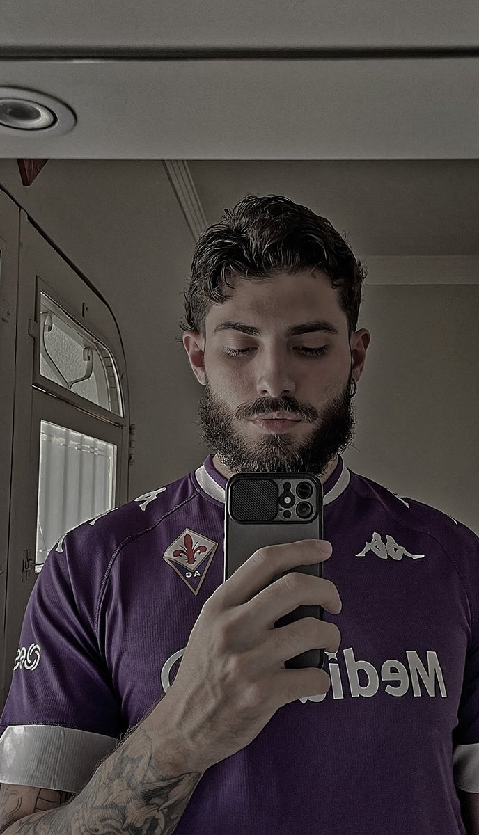 ⠀

⠀♯ Vereinsamung, einsamkeit e isolation .ᐟ
⠀He vuelto tras mi retiro.

⠀