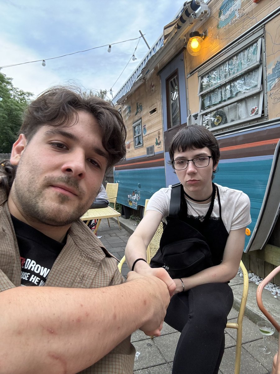 Tayleigh tweet media