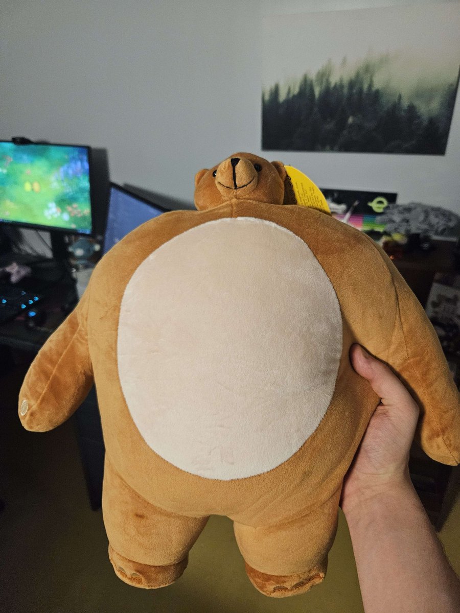 Hello <a href="/PipTinyhead/">Pip Tinyhead 🧸💕</a> what are you doing in my room