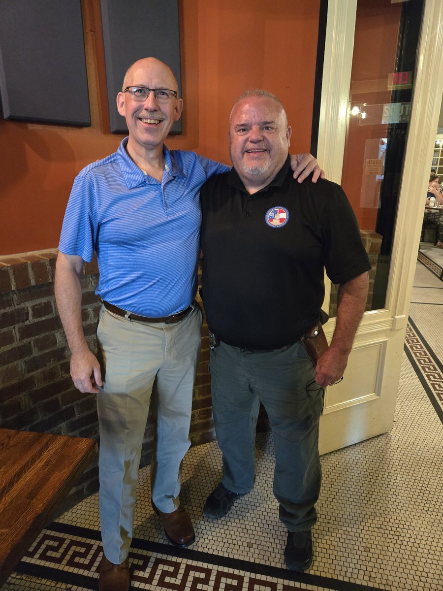 Pretty cool when you get to have dinner with the Georgia Targeted Violence Prevention Homeland Securty Coordinator, Dave Shanks. Kudos to <a href="/GeorgiaEMAHS/">GEMA/HS</a>  for selecting such a talented and passionate professional for such a crucial role!