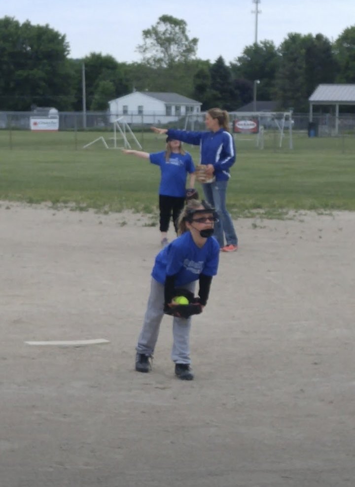 So excited for the next 4! 💙🧡🏠 #commited
<a href="/HopeCollegeSB/">Hope Softball</a> <a href="/Brander_HopeSB/">Michelle Brander</a> <a href="/CoachD_HopeSB/">Coach Daugherty</a> @finesse16ukelly <a href="/CollegeBDJocks/">College Bound Jocks</a>