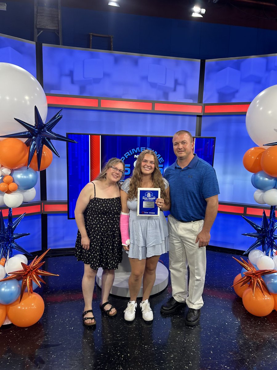 Liana Devalder tweet media