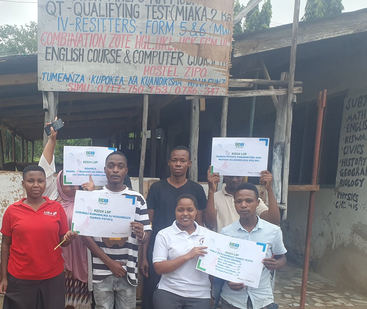 EICADtz's tweet photo. #LSP2024 ndani ya kituo cha Unique Education Center wanafunzi walishiriki katika mdahalo.
Ili kuzuia upotoshaji wa taarifa ndani ecosystem ya habari wadau wote wana wajibu wa kuhakiki usahihi wa taarifa kabla ya kushare na yeyote taarifa hizo,Sio waandishi pekee.
#PleaseVERIFY https://t.co/vQ6gLlW8lm