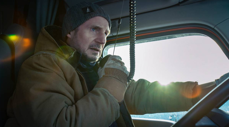 laurbedigital's tweet photo. 🚨 Liam Neeson vuelve a la acción en Netflix con "Riesgo Bajo Cero"❄️✨. Este thriller de 2021 resurge y se convierte en un éxito entre los fanáticos del género. ¡No te la pierdas! 🍿📺 https://t.co/nOSaPkprVi #Netflix #LiamNeeson #RiesgoBajoCero #Thriller #Acción https://t.co/oALzC2O4ri
