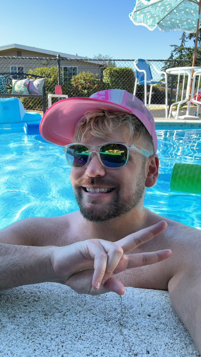 RockStrJC's tweet image. 😎☀️💦