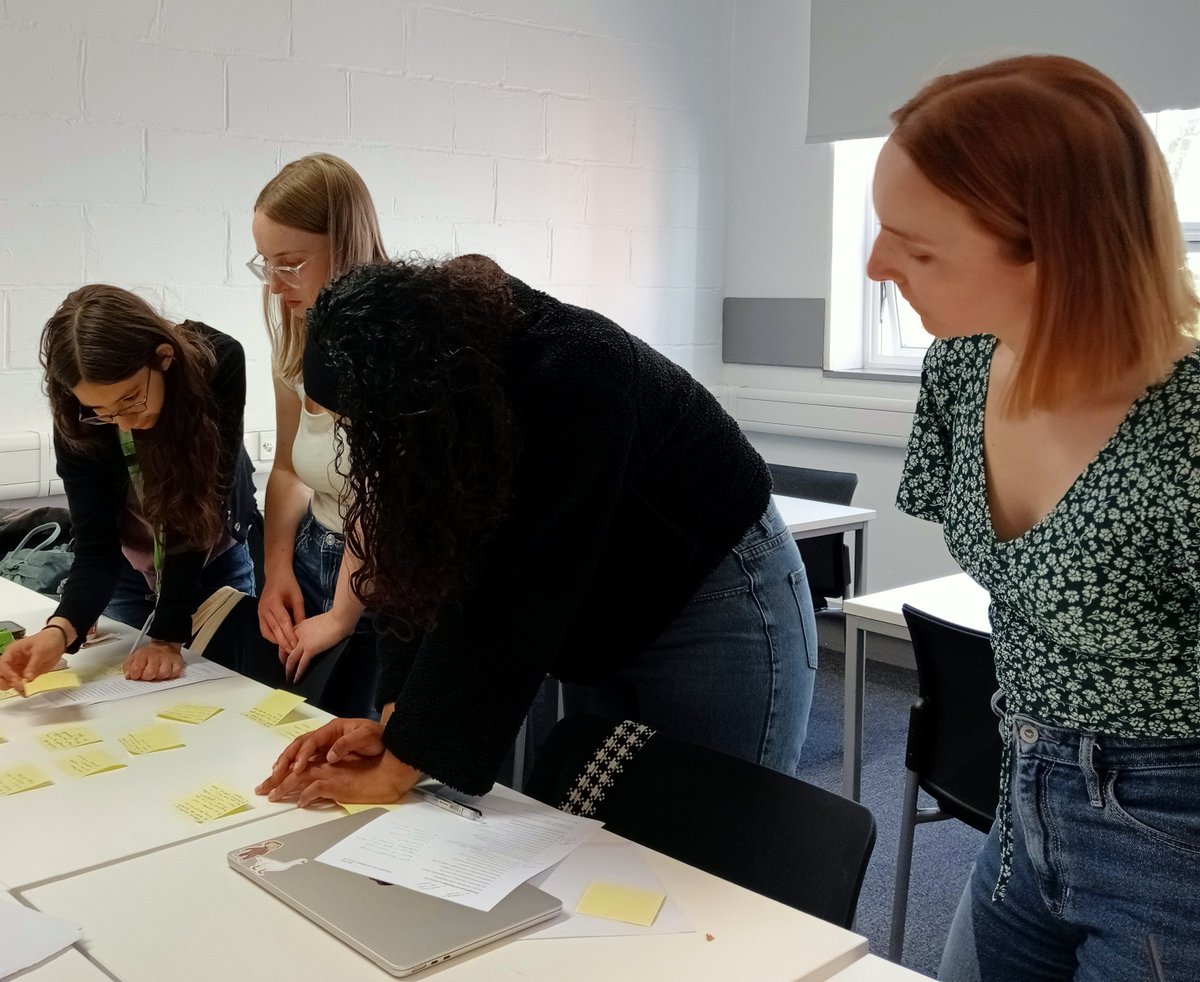 ClassicsRHUL's tweet photo. “I was extremely fortunate to have been one of the three interns for the Myth and voice Initiative this year…”
Jojo Hills shares her experience being an intern with Efi's Myth and Voice Initiative! https://t.co/qPuNqWA5wf #Classics #ClassixTwitter #ClassicalReception https://t.co/EFaab4CLjr