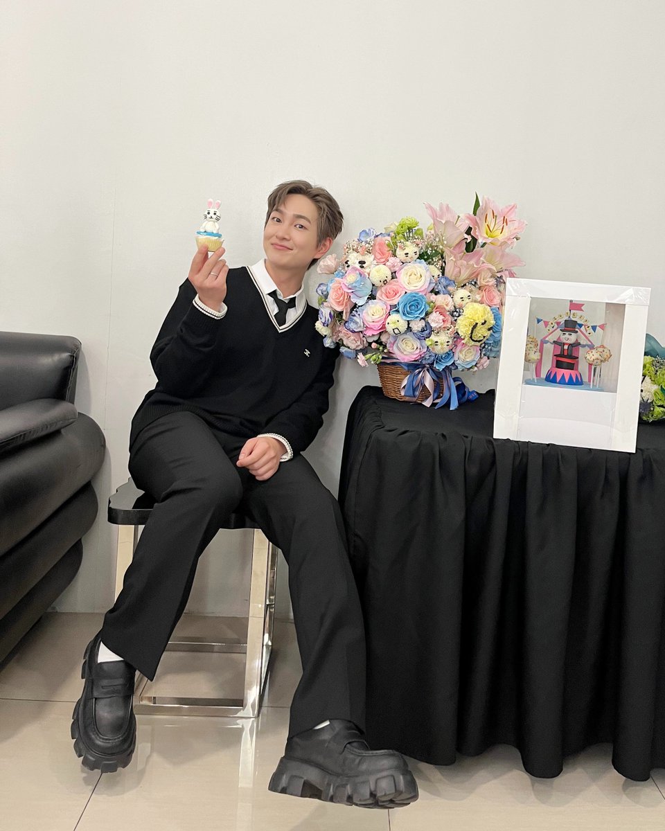 ONEW_GRIFFIN's tweet photo. 2024 ONEW FANMEETING <GUESS!> IN KAOHSIUNG
온유네컷💝

#온유 #ONEW #GUESS #ONEW_GUESS https://t.co/PxZzAmagZm