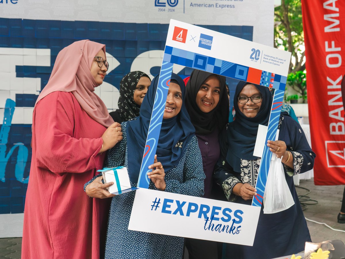 bankofmaldives's tweet photo. We are celebrating 20 years of our partnership with American Express!
To kickoff, we have created a moment for you to thank and appreciate those close and dear to you. 💙
Join us today with a friend or a colleague to #ExpressThanks 😊
⏰ Until 4 PM today
📍H. Velaanaage, Portico