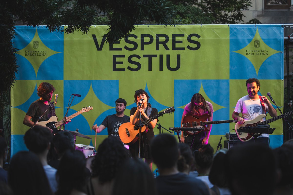 Els Vespres de la UB tweet media