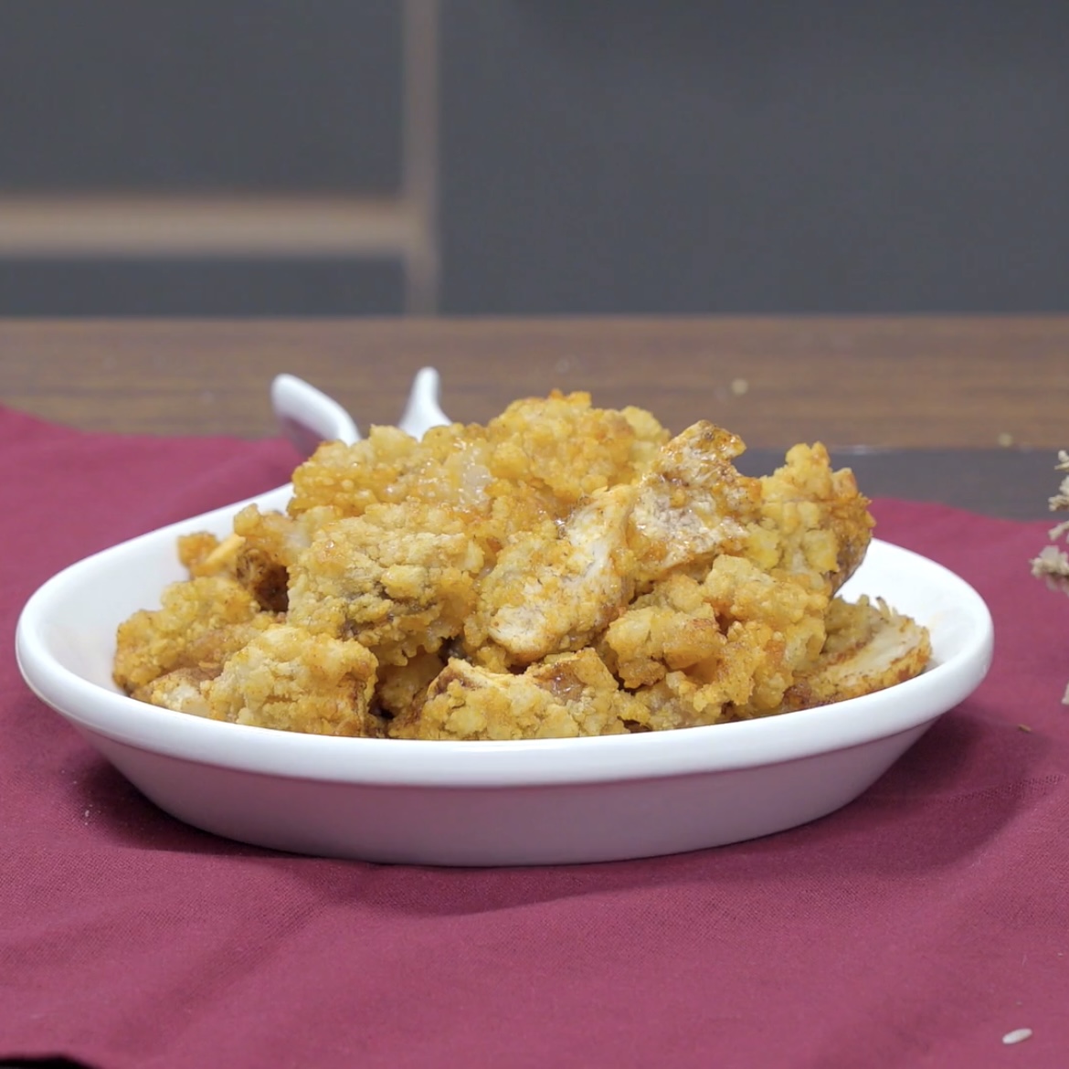 MasakTV's tweet photo. Harga ayam lagi turun, saatnya kita ulik resep - resep ayam gak sih?! 🤩

- thread serba ayam - 
(tanpa affiliate tentunya 🥳) https://t.co/CkIkgJGkwm