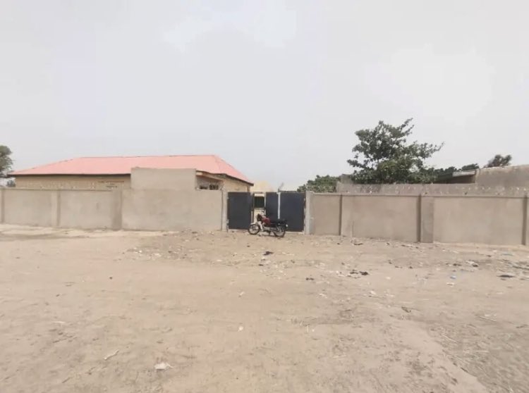 Community Driven Responses: In Kano state, northern Nigeria, an underserved low-income village has banded together to ensure the only public girls’ school in the area always have qualified teachers and doesn’t fall into ruin
#solutionstories #Sojoshorts 

solutionspaper.com/a-community-dr…
