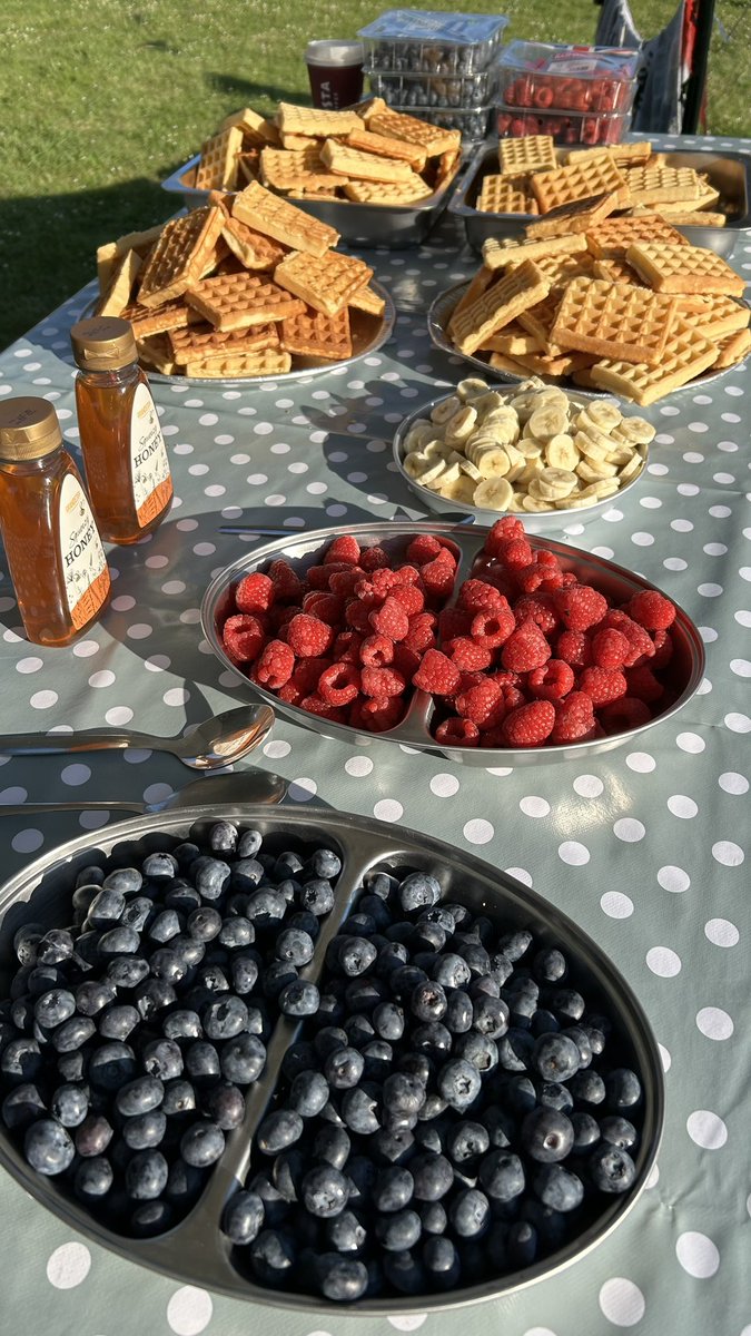 Breakfast is served at camp 🧇