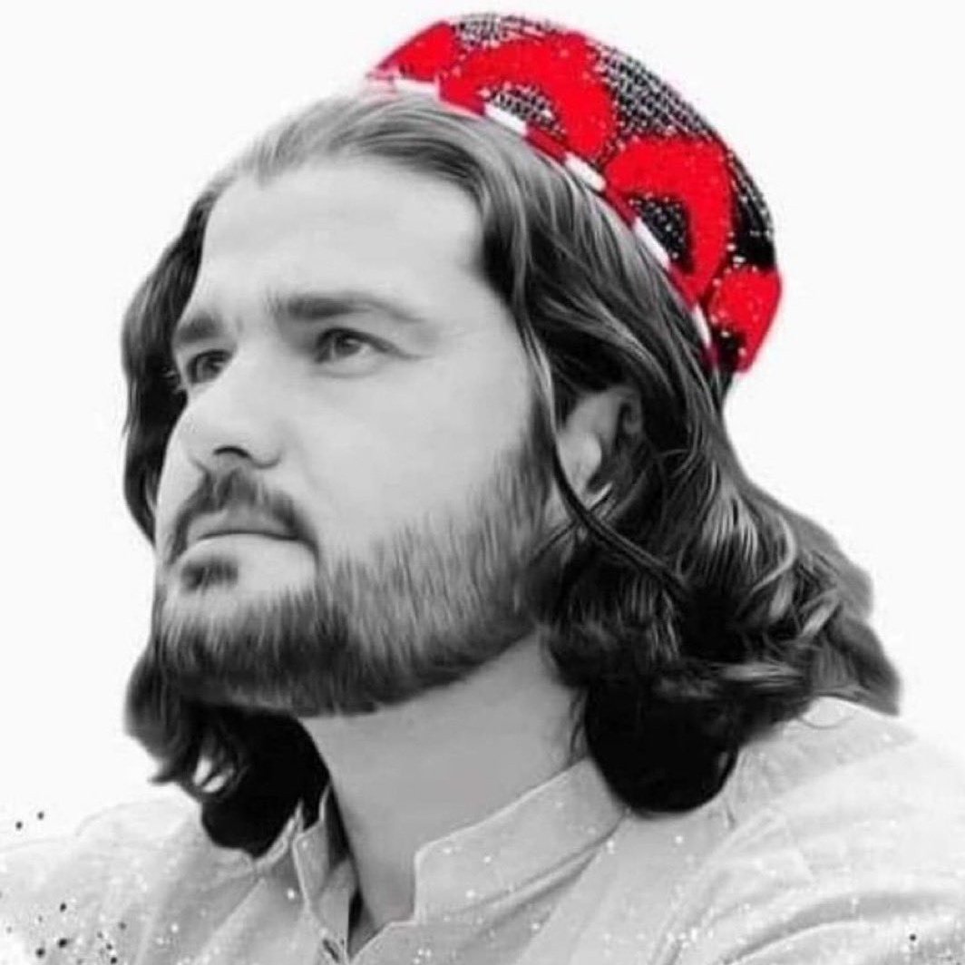 #NewProfilePic
اخ ګیلامنه یاره ستا په شان زوی به بیه کله پیده کیږي 😰
رب تعاله دې بخښنه درته وکړې 🙏
