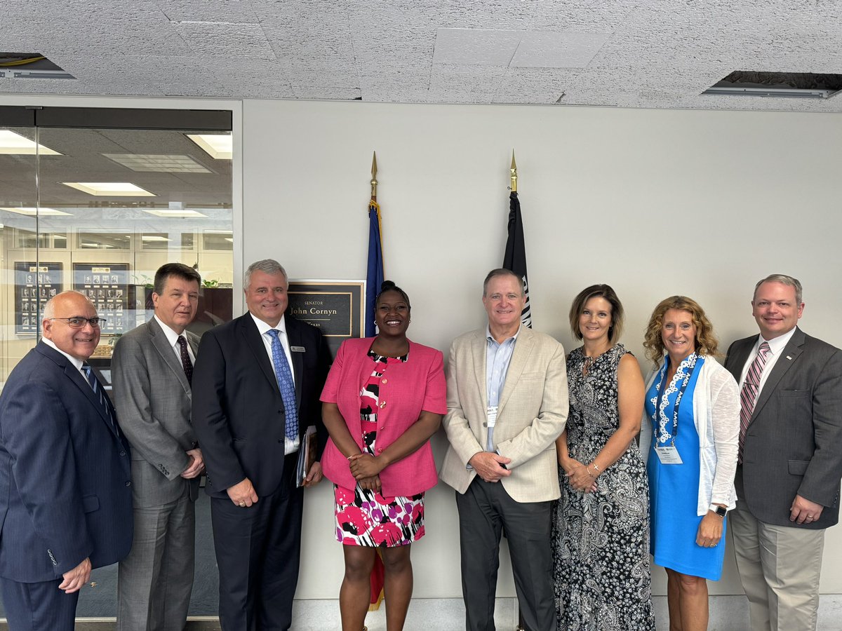 McBurg Supt tweet media