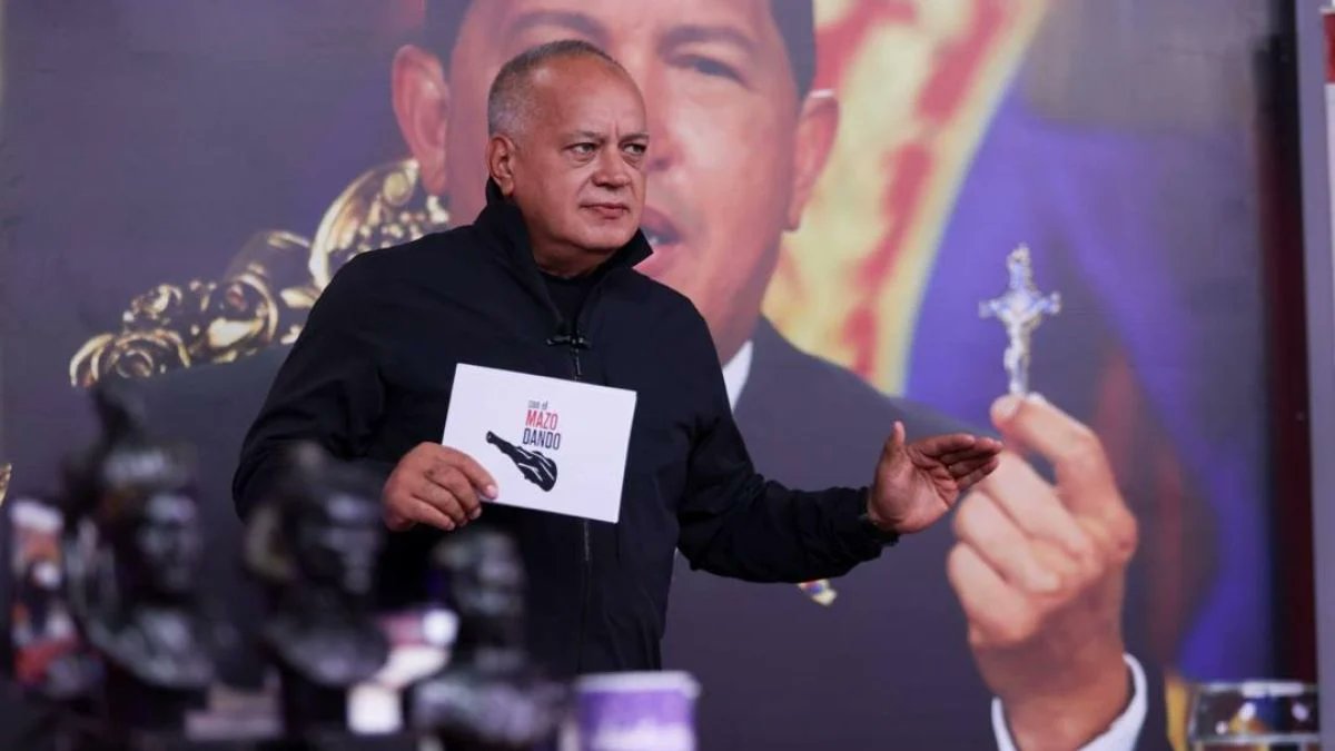 jileduardoPSUV's tweet photo. ¡Cumanacoa Renacerá!

@dcabellor: El presidente @NicolasMaduro ha dado unas órdenes especiales para el renacimiento de Cumanacoa con la Operación "Hugo Chávez", y eso quiere decir que no podemos fallar.

#NicolasEsVictoriaYPaz https://t.co/No4p2X1qoX