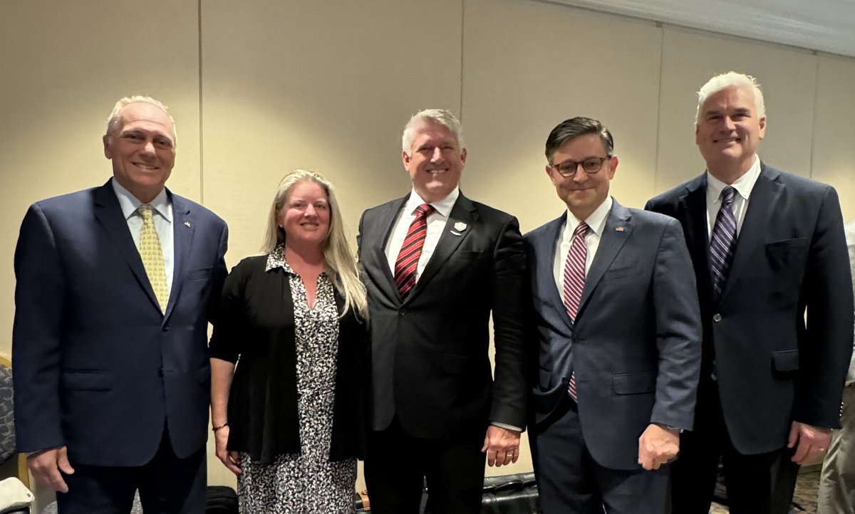 DowningForMT's tweet photo. Heather and I are honored to have the support of @SpeakerJohnson , @SteveScalise and @GOPMajorityWhip .
Together, let’s Make America Great Again!
#Teamwork #GOPmajority #HoldTheHouse #mtpol #mtnews #MT02 https://t.co/4gJqOzxO3W