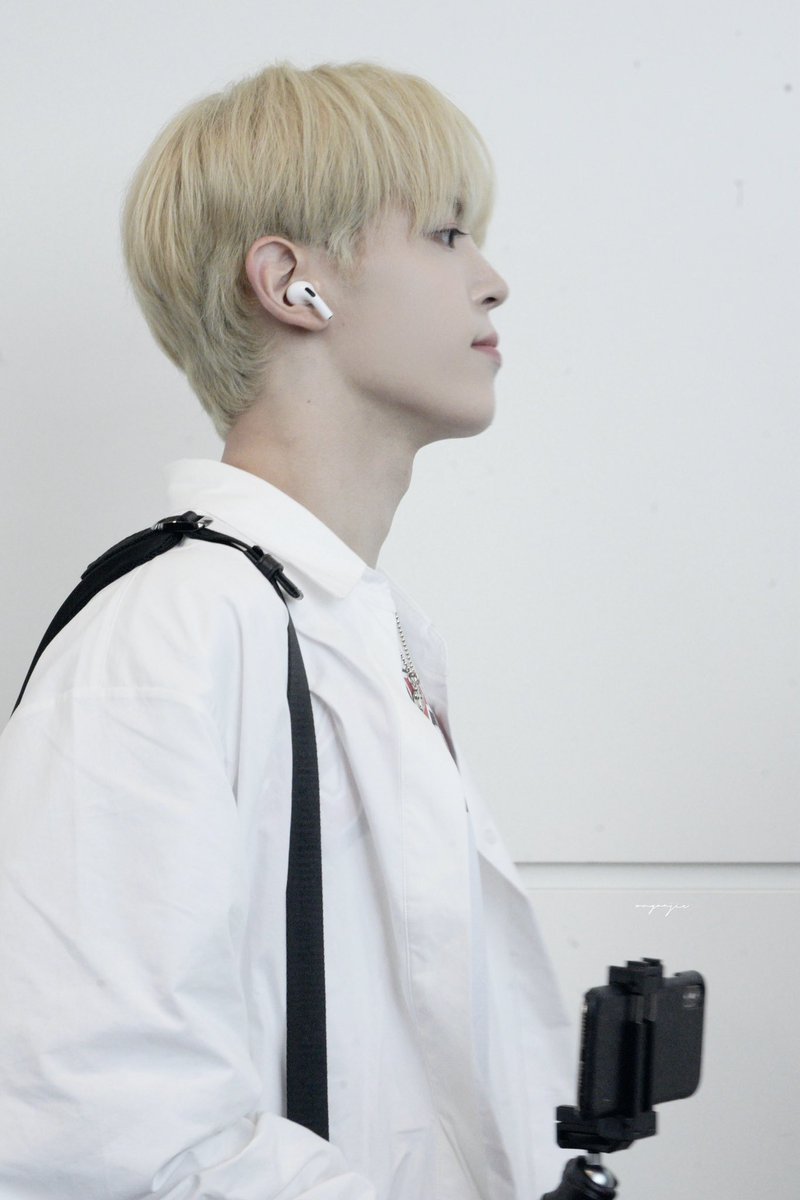 hybbbbbbb's tweet photo. 20240711 HND도착
🤍🩵
#현빈 #빈이최고 #nowadays #나우어데이즈 https://t.co/s9AGywuAlg