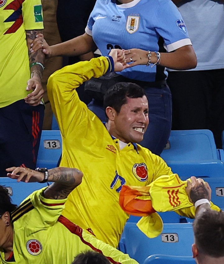 Maxixeneize07's tweet photo. @SC_ESPN Este Chad tiene mejor definición que Darwin, tiro una piña encima se la encajo https://t.co/HiZ348evmG