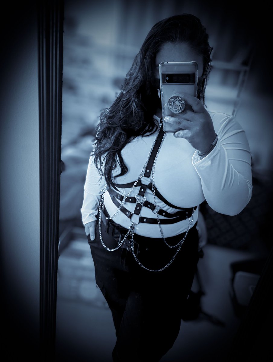 GoddessWither's tweet photo. 37 - knowing my followers, they're super sick https://t.co/ucWXDMNScS