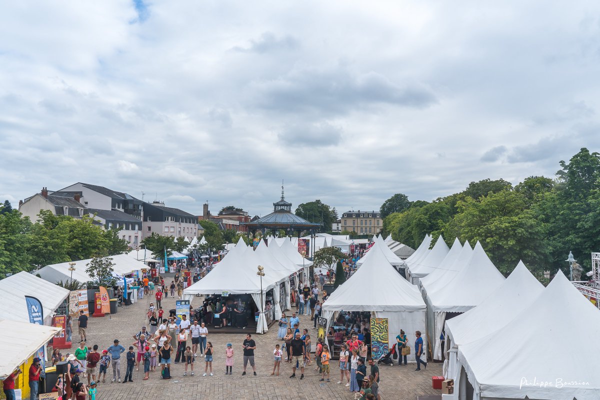 Jett1oeil's tweet photo. Des jeux par milliers...
•
#flip2024 #jeuflip #flipparthenay #flipfestival #deuxsevres #philb_py #philb_street #philb_flip S01102 https://t.co/JBGqssAJiN