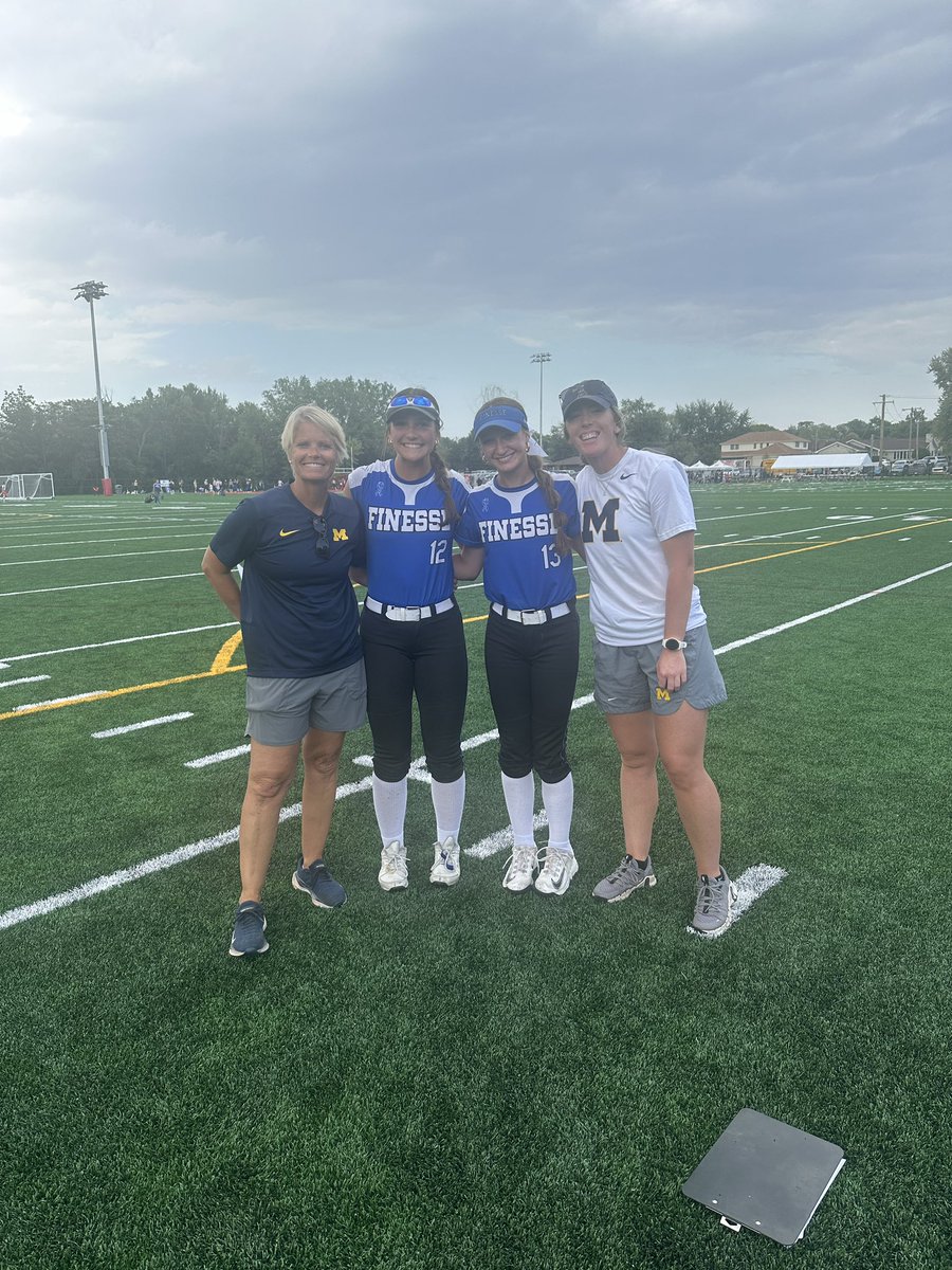 Sarah Michaels (@s_michaels26) on Twitter photo Had an amazing opportunity today at the <a href="/DDSBandEvents/">Diamond Direction</a> Power 5 Collage Showcase. I saw some amazing talent and met many athletes alongside my teammates <a href="/KatieRubino2/">Katie Rubino</a> <a href="/shuster_karina/">Karina Shuster</a> Thank you to all the coaches for this amazing experience. <a href="/08FinesseNEO/">Finesse 16u-Myers</a> Had an amazing opportunity today at the <a href="/DDSBandEvents/">Diamond Direction</a> Power 5 Collage Showcase. I saw some amazing talent and met many athletes alongside my teammates <a href="/KatieRubino2/">Katie Rubino</a> <a href="/shuster_karina/">Karina Shuster</a> Thank you to all the coaches for this amazing experience. <a href="/08FinesseNEO/">Finesse 16u-Myers</a>