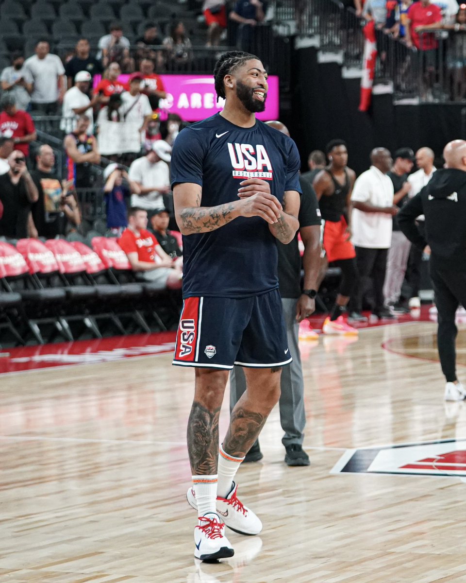 LakersLead's tweet photo. BEST DEFENDER ON 🌎 https://t.co/UKh6rgZ6BP