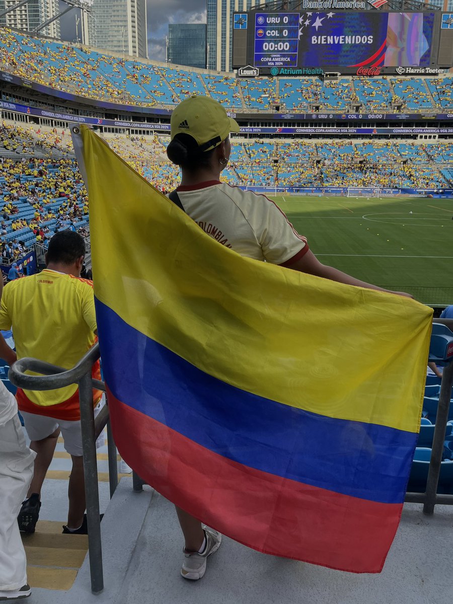 lariza___'s tweet photo. We been robbed.
We been played.

Go Colombia!!! Con toda!!!! 🇨🇴🥹 https://t.co/yg2yCSDlMt