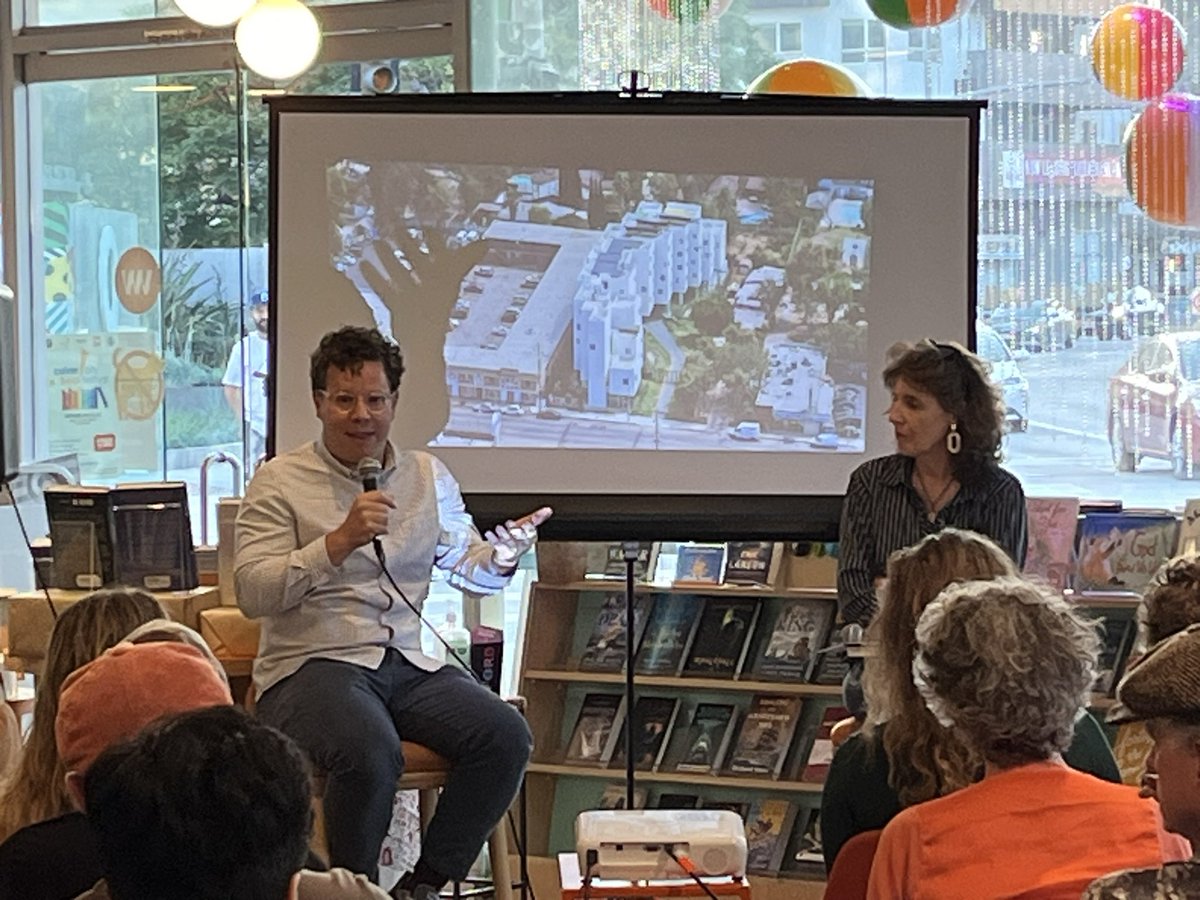 WUF + <a href="/villagewellcc/">Village Well</a> = community-building on the Westside 🙌
With <a href="/MaxPodemski/">Max podemski</a> <a href="/FrancesAnderton/">Frances Anderton</a> Bubba Fish discussing Paradise of Small Houses