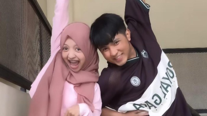 detikhot's tweet photo. #Foto detikers, Artis Jirayut lagi deket nih sama Halda Rainta setelah dijodohin Deddy Corbuzier. Ini dia beberapa potret gemas pasangan fenomenal bulan ini!🥰😆
Siapa yang ikut dukung mereka? 🙌
>> https://t.co/gx5iYOmzTG
Foto: dok. Instagram
#detikhot #jirayut #halda https://t.co/uYWUT2rv91