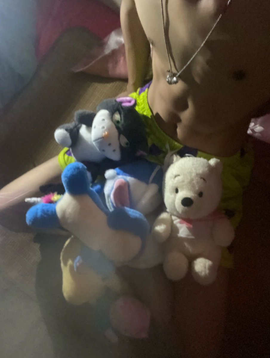 磊磊睡醒了 tweet media