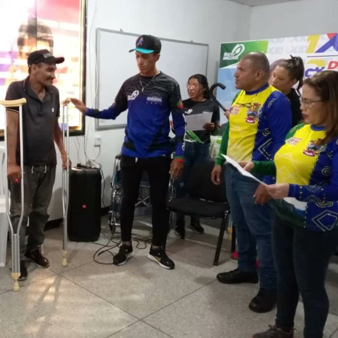 saipdis's tweet photo. ♿ #ENTÉRATE 

EN FOTOS 📷  

El Sistema 1x10 del Buen Gobierno ha permitido cumplir con la entrega de ayudas médicas humanas a los ciudadanos de Amazonas. 

#NuevaAmazonas
#LaEsperanzaRecorreLaSelva
#PoesíaMundialEnVenezuela https://t.co/Bsm7KgM89O