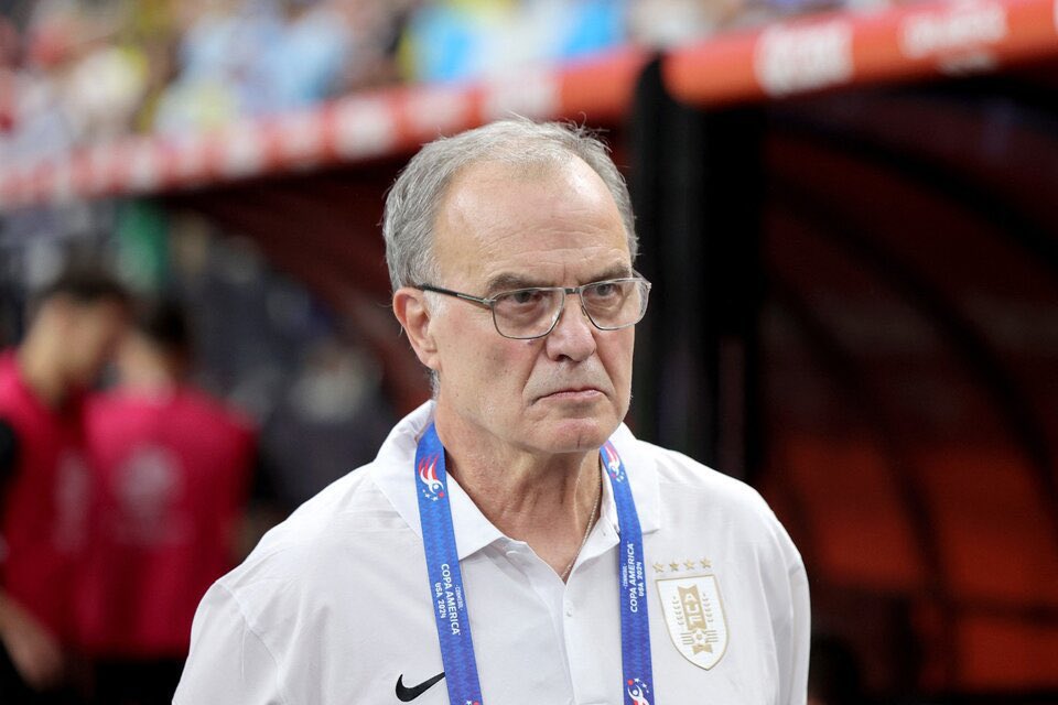 pizarrabielsa's tweet photo. Siempre arriba del barco! 😉🇺🇾 https://t.co/isj4xPP2kd