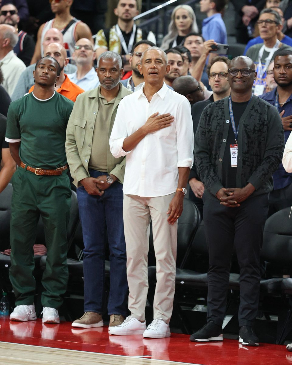 NBA's tweet photo. President Barack Obama attends the USA Basketball Showcase in Las Vegas. https://t.co/HW43s13gqs