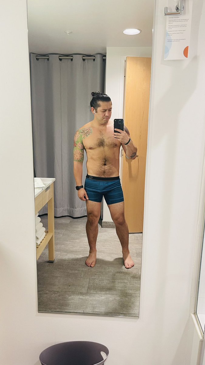 Arism90's tweet photo. Slow but some progress #gym #workout #progress #gay #gaymer https://t.co/SGRsilp3QV