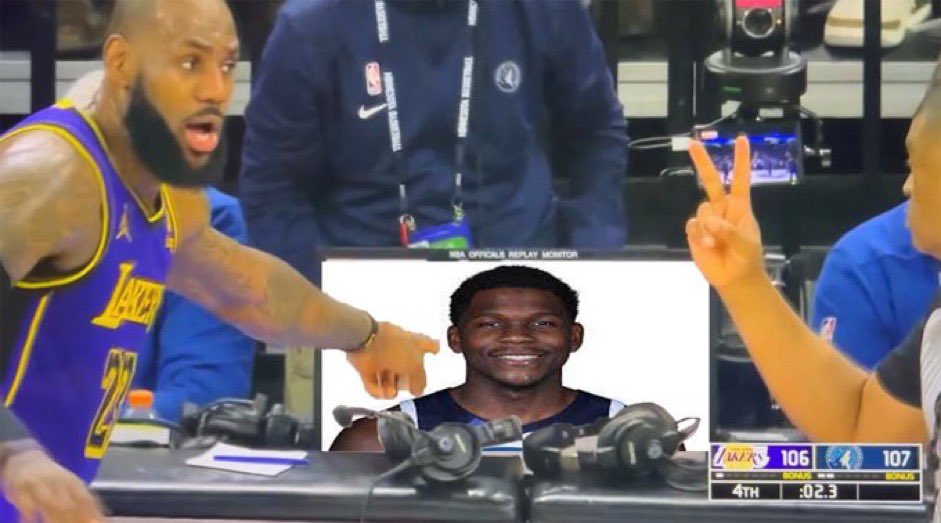 dstuvwi's tweet image. Hey Lebron, who’s the first option on Team USA?