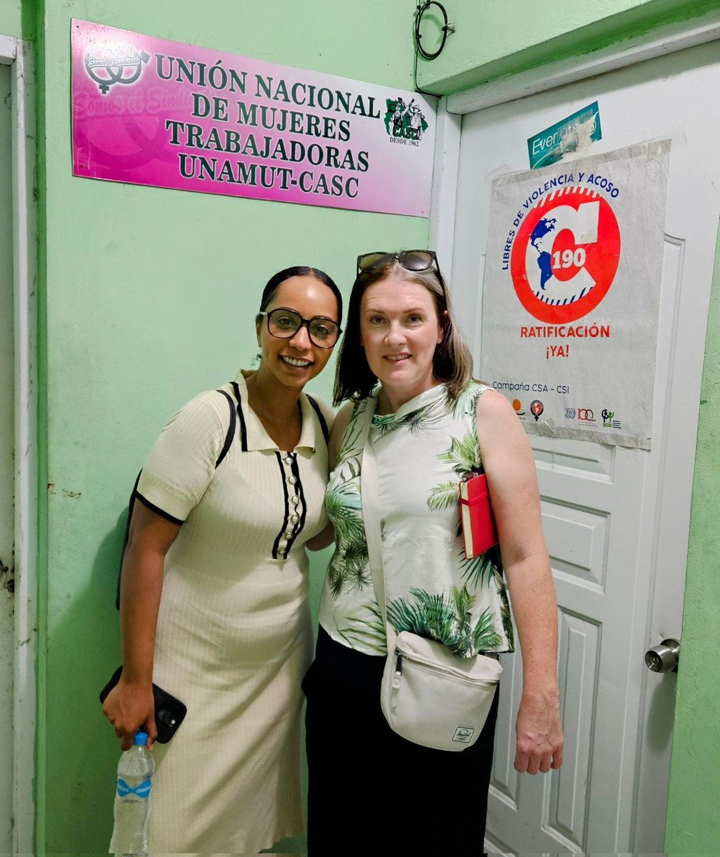UniforHR_INTNL's tweet photo. The Unifor Social Justice Fund is in the Dominican with project partners @BananaLink, supporting local labour unions to improve conditions for Haitian migrant banana plantation workers. Great meetings with labour federation leaders @AutonomaCasc and the DR Minister of Labour 🇩🇴 https://t.co/iK3ZTlHdHL