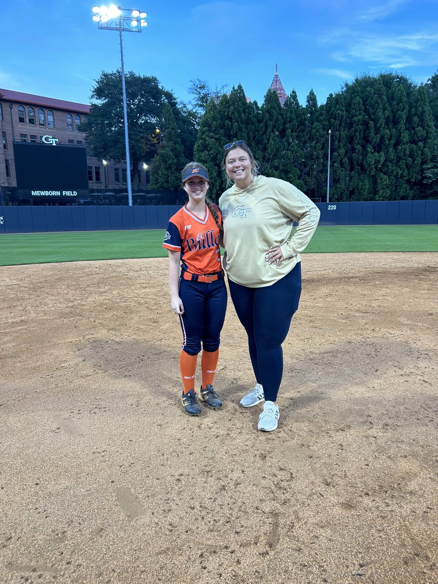 AudreyBusch2027's tweet photo. I had a great time attending  @GaTechSoftball prospect camp! Thank you so much to all of the coaches and players who were fantastic to learn from! 
@Coach_A_Mo @dixson_erin @Bolandev3 https://t.co/71ICGfLuOl