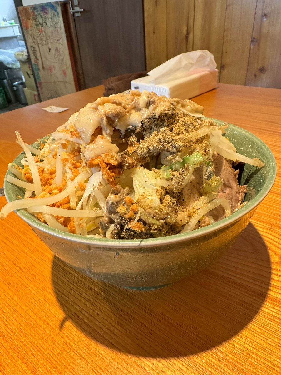 yunpi06's tweet photo. 週1〜2行ってるギブタンクスへ
今日は店長が誕生日！
おめでとう🎉

僕は昼の方が盛り付けが好きです😊 https://t.co/LsGKin6EmV