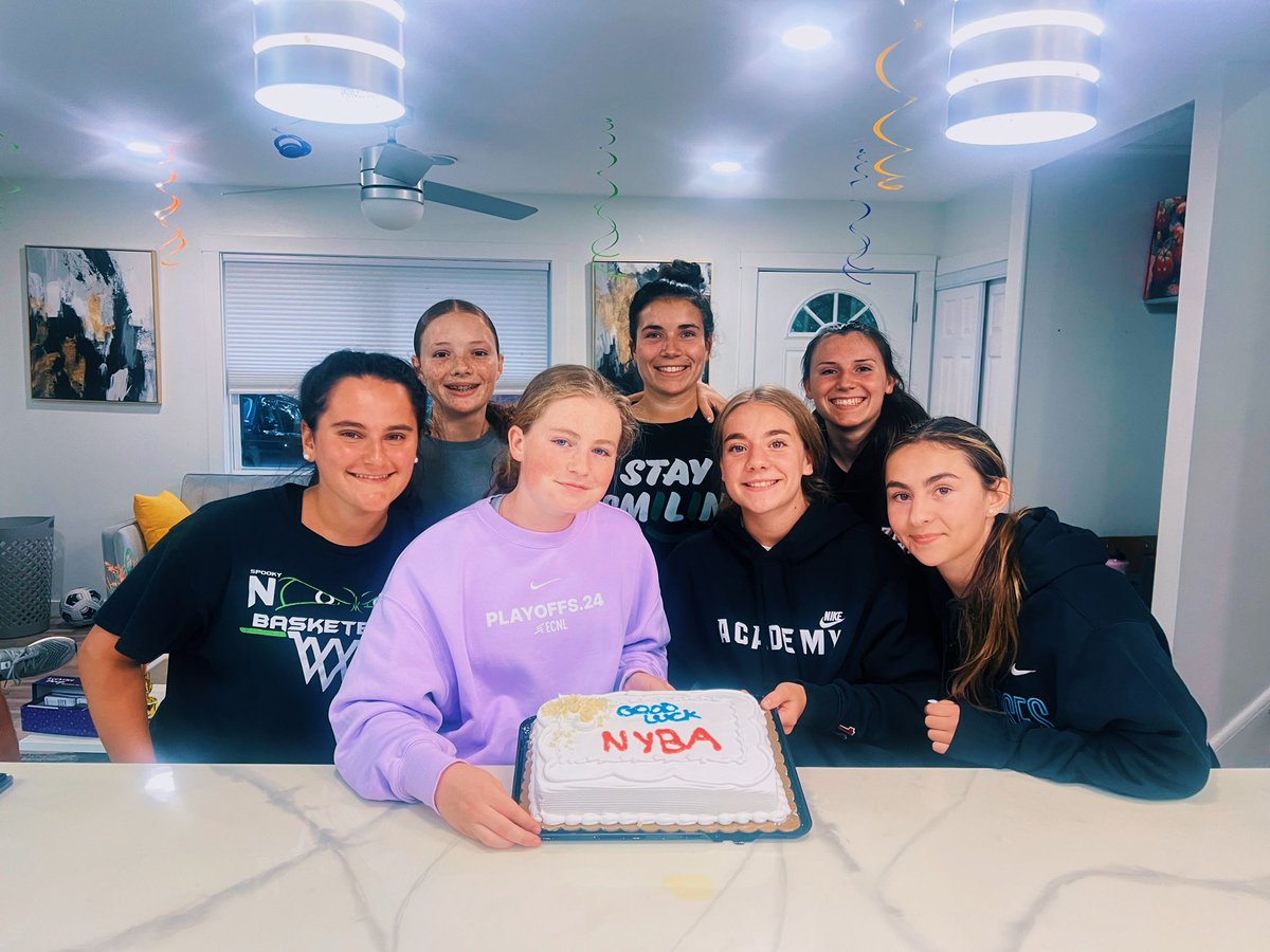 From practice ➡️ to team dinner. 

Excited for these girls for the opportunity to be here. Wouldn’t want to be able to see any other group grow together and go through this together! Lets go! 

Day 1 tomorrow 
🅰️🅰️🅰️🅰️