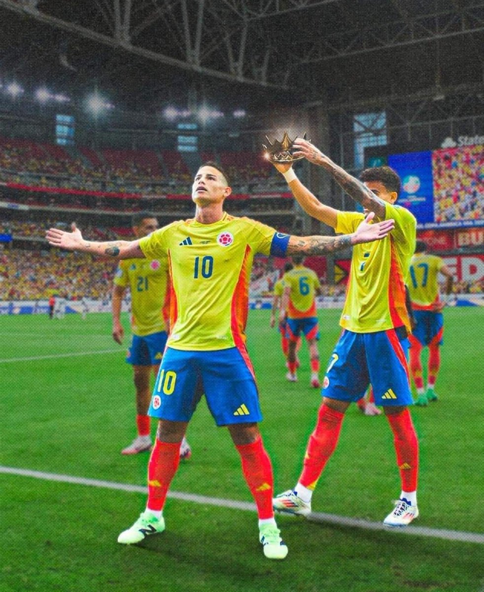 gblack11's tweet photo. Para que la próxima vez que hablen de su majestad se laven el osico con mucho jabón grande James. el mejor 10 de la historia de la selección Colombia 👏🏾👏🏾👏🏾👏🏾 https://t.co/9OZUX2287e